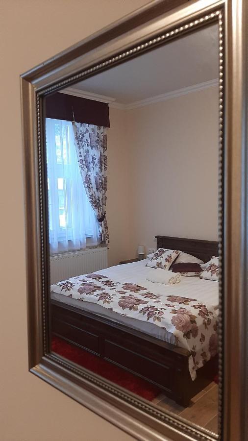 Toscana Apartman Gyula Exterior photo