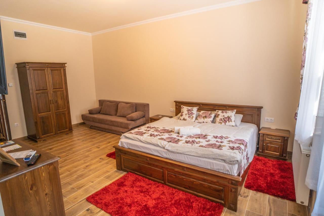Toscana Apartman Gyula Exterior photo
